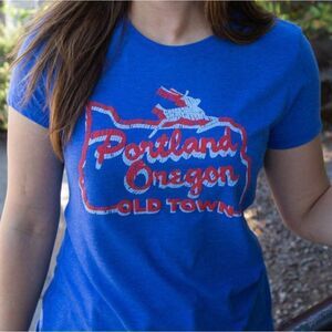 🔹️NWT Little Bay Root Blue "Portland Oregon Old Town" Stag Sign Top Medium